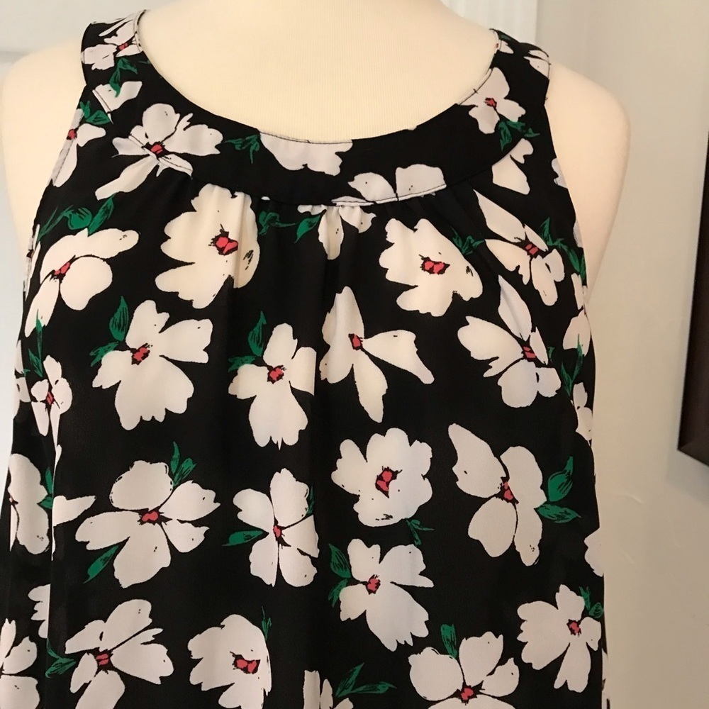 Torrid Tank - Picture 2 of 5